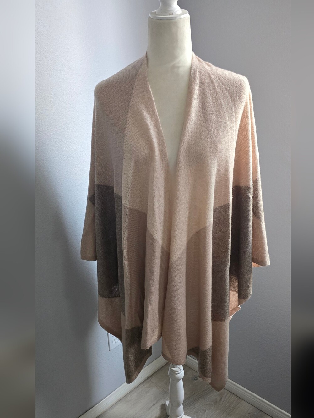 Charter Club Colorblocked Luxury Cashmere Wrap  Ruana